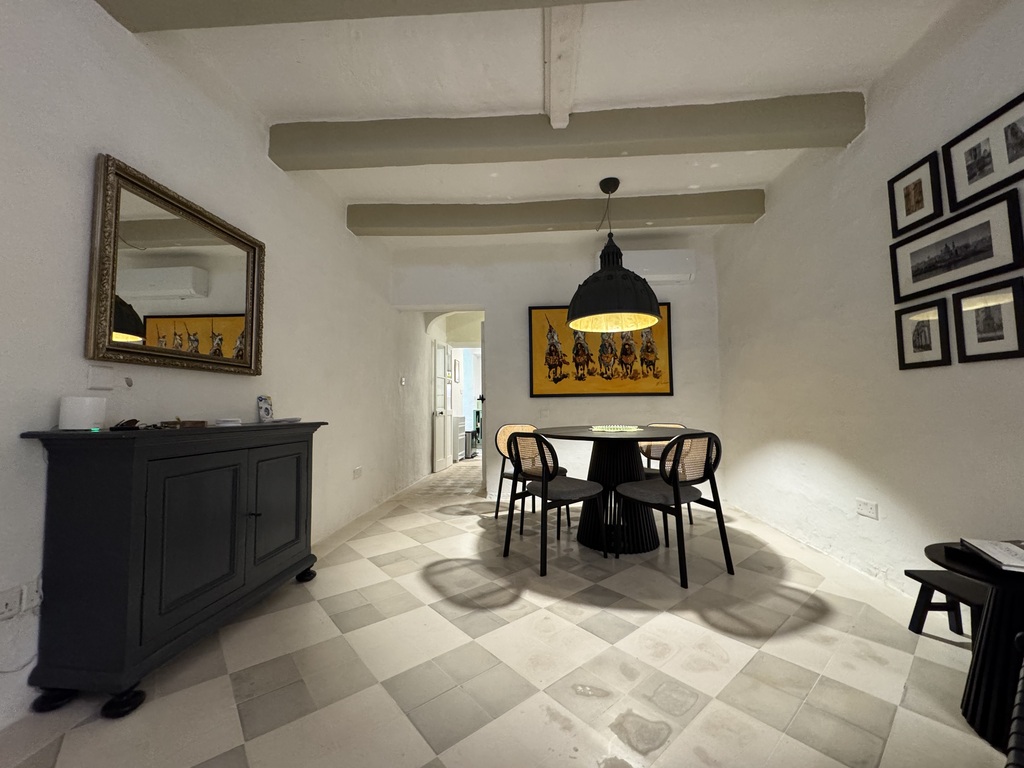 Valletta-townhouse-for-rent-in-malta-christies-malta